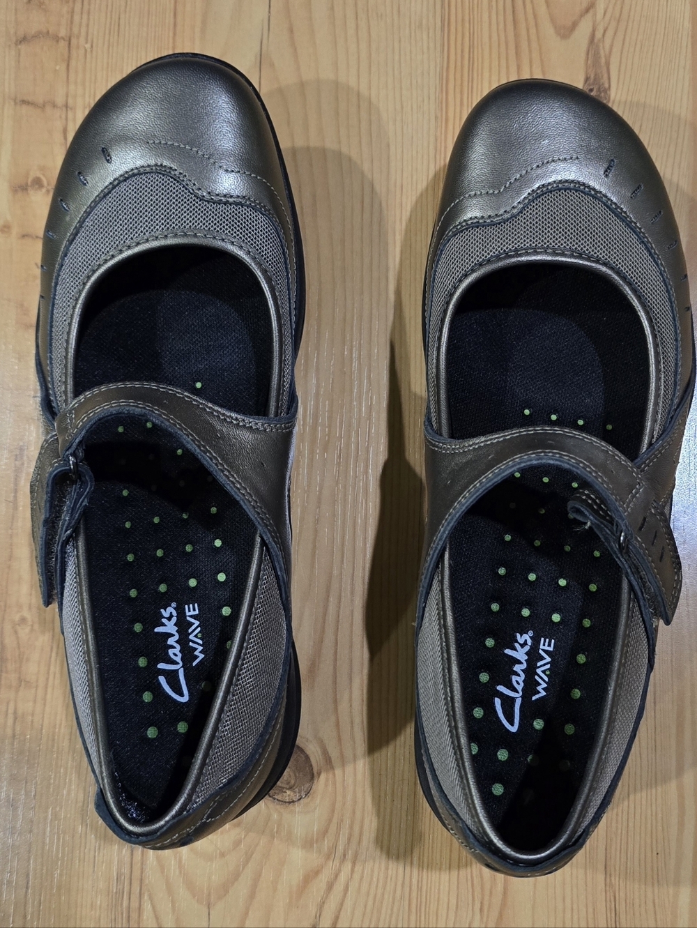 CLARKS Wave Walk Cruise Bronze Metallic Leather Mary Janes